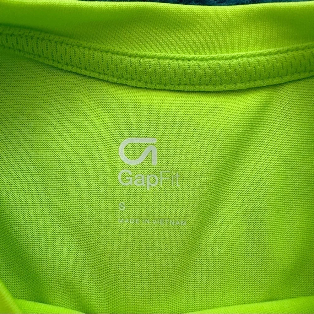 Gap Kids Dry Wicking Tee Size S Boys